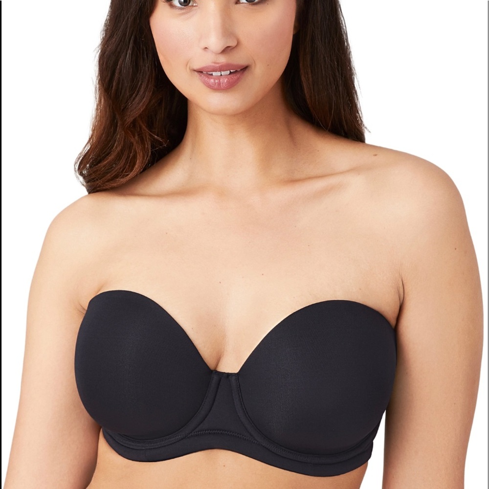 34H WACOAL Strapless black bra. Like new. Best selling strapless bra.